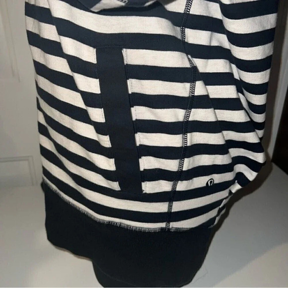 Lululemon Rollin' With My Omies Hoodie Size 6 ❤️ - Picture 8 of 10